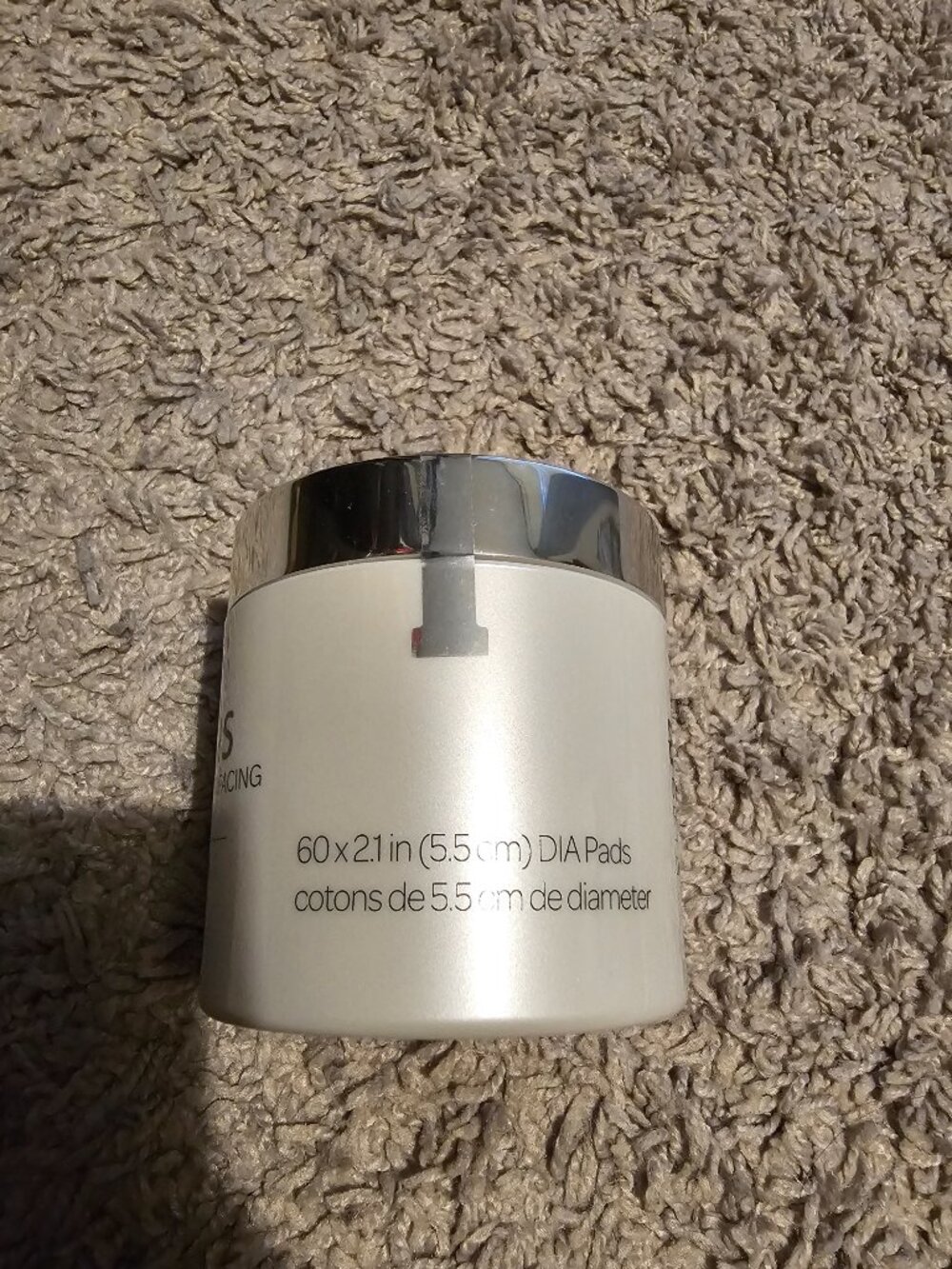 Bundle of Elemis Dynamic Resurfacing Pads and Facial Wash - Picture 3 of 5